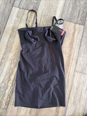 Essentials Black Convertible Firm-Control Slip